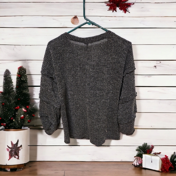 Warm dark Grey puff sleeved sweater - Picture 2 of 3